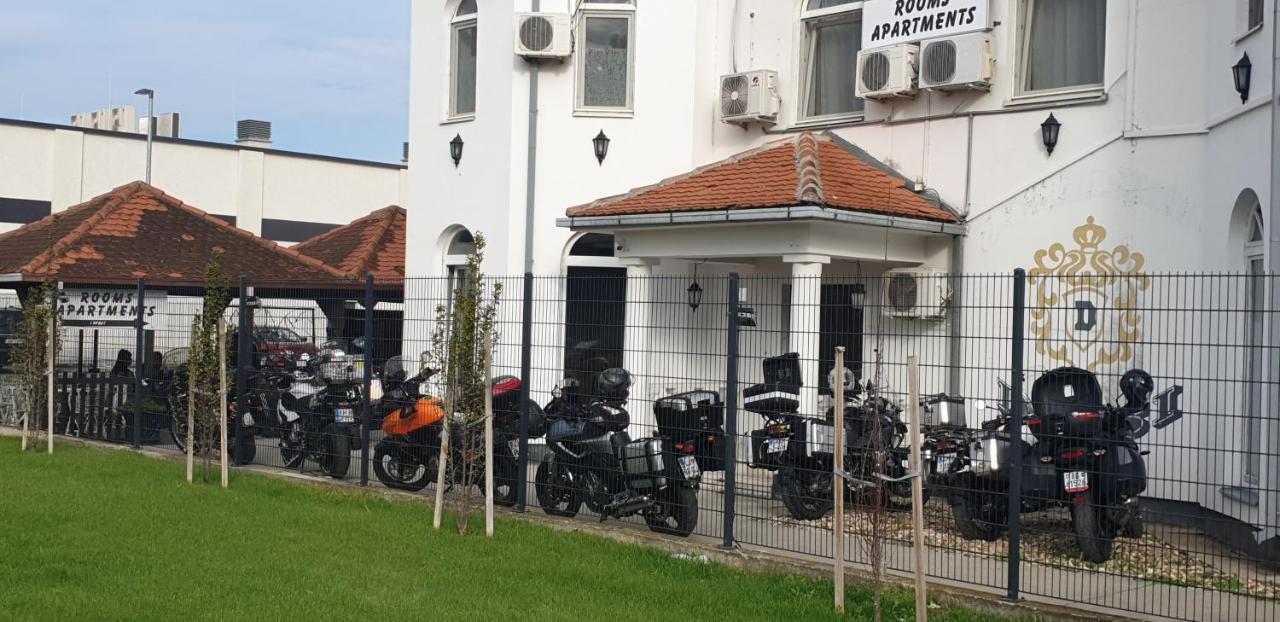 Apartmani Diksi Zrenjanin Esterno foto