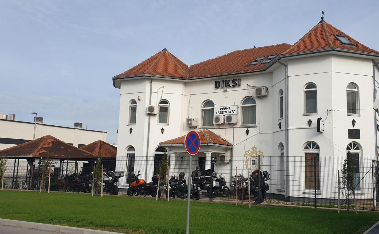 Apartmani Diksi Zrenjanin Esterno foto