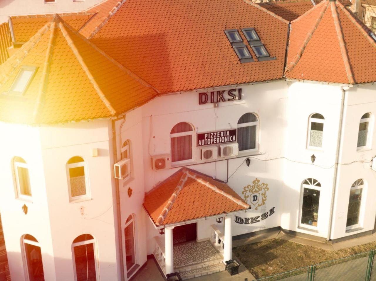 Apartmani Diksi Zrenjanin Esterno foto