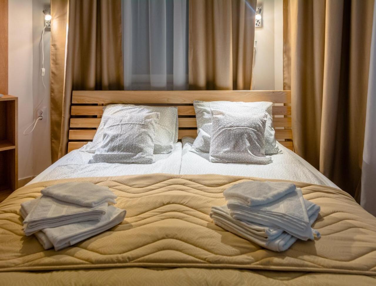 Apartmani Diksi Zrenjanin Esterno foto