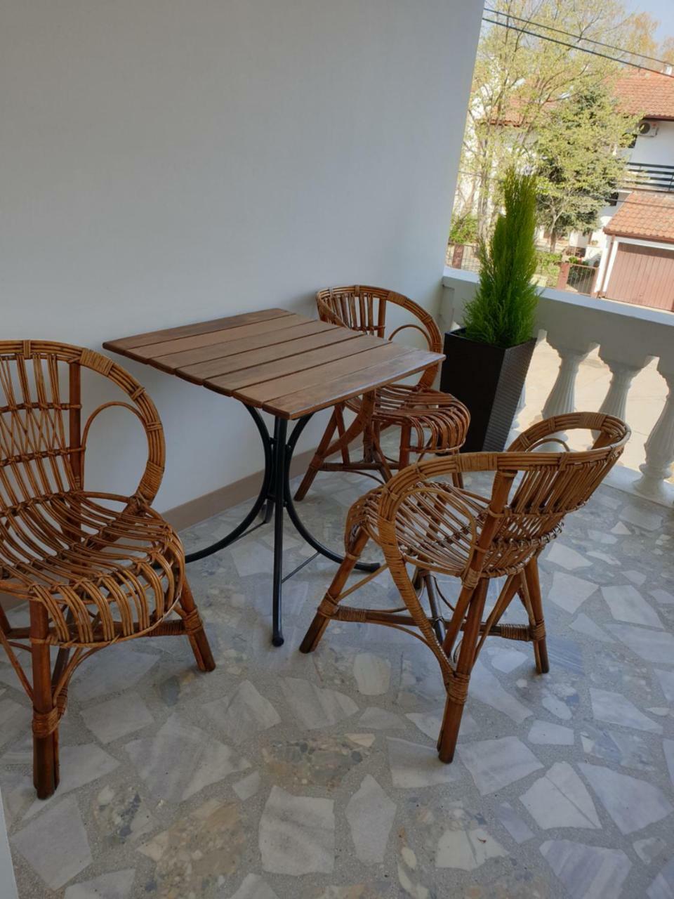 Apartmani Diksi Zrenjanin Esterno foto
