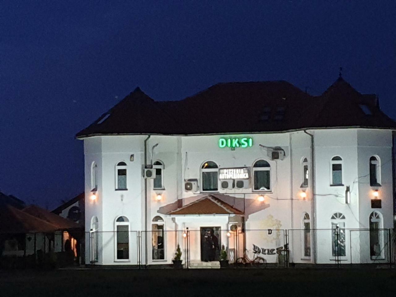 Apartmani Diksi Zrenjanin Esterno foto