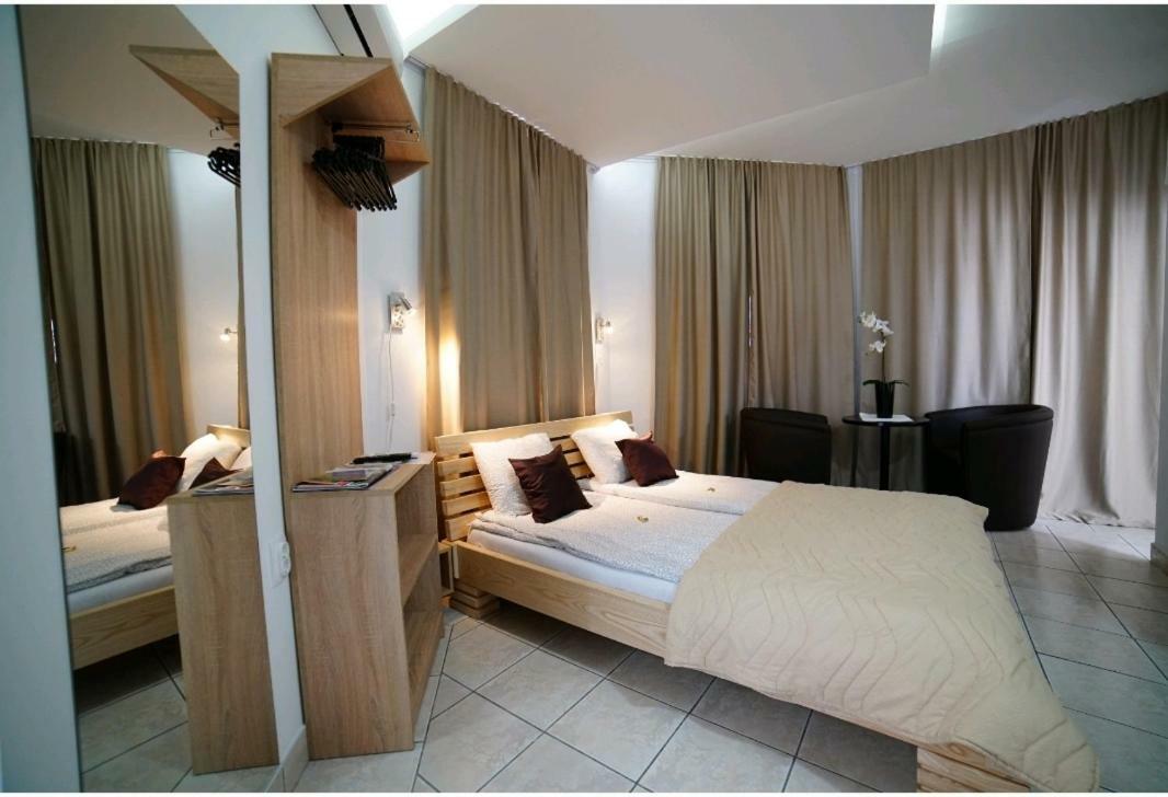 Apartmani Diksi Zrenjanin Esterno foto